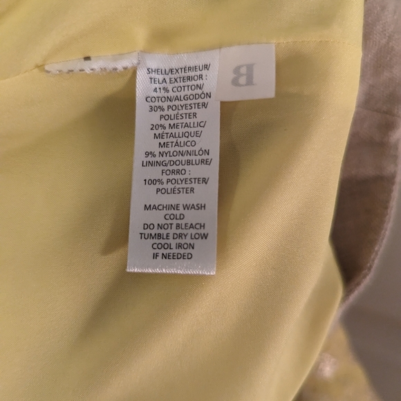 Loft yellow shimmer polka dot pleated skirt  Size 0 - Picture 2 of 5